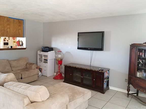 4th image of 14702 Prenda St