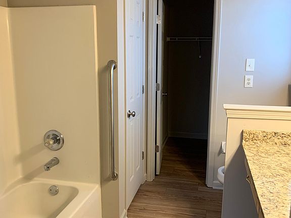 3rd image of 185 Greer Ln