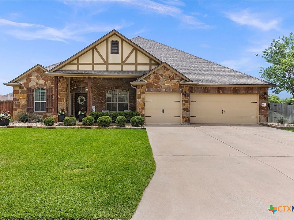 1st image of 3912 Scenic Trail Dr