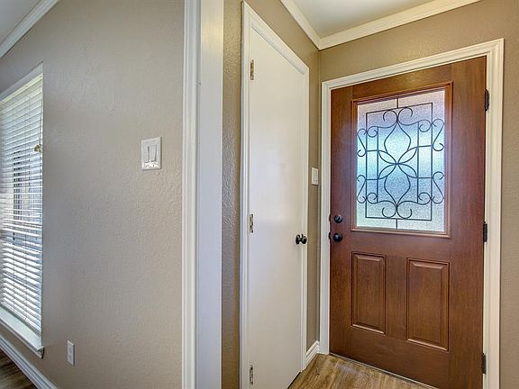 3rd image of 117 Fairmount Dr