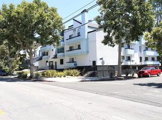 Oxnard Terrace, Van Nuys, CA 91401