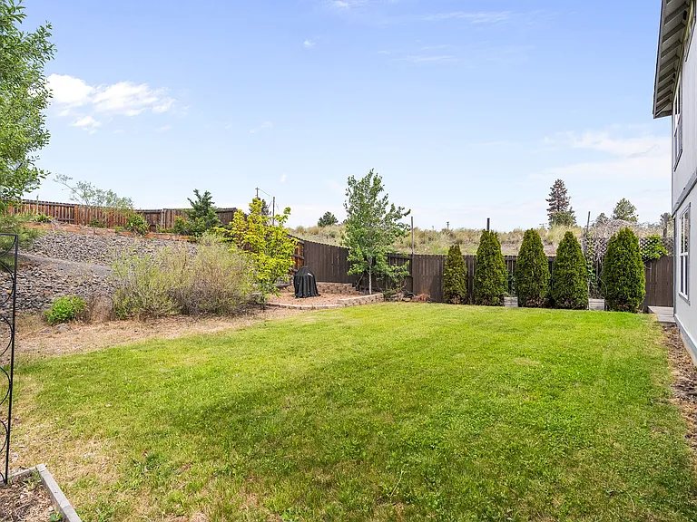 61095 Borden Dr — Photo 12