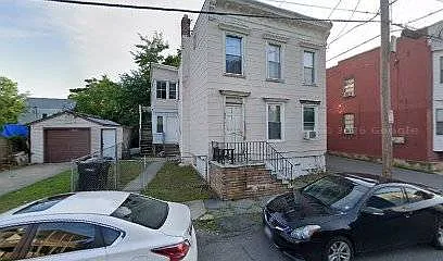 31 Bond St #1 — Photo 1