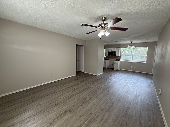5th image of 4437 Scottsdale Dr