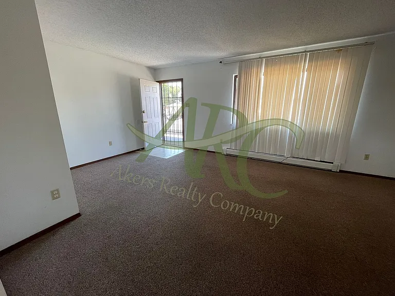 1318-1324 Anita St — Photo 4
