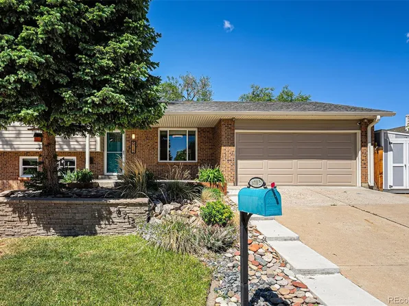 8712 W 64th Way, Arvada, CO 80004
