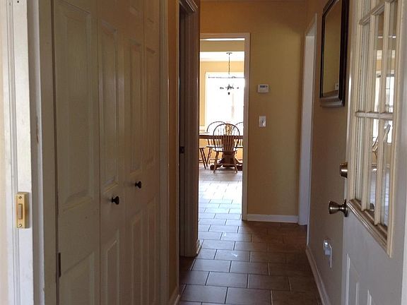 5th image of 158 Holmar Dr