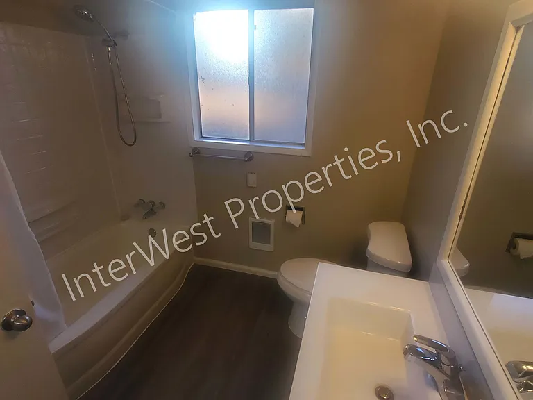 10 E Avenue A #A — Photo 19