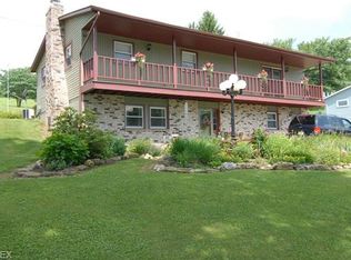 295 Walnut Hills Dr, Zanesville, OH 43701