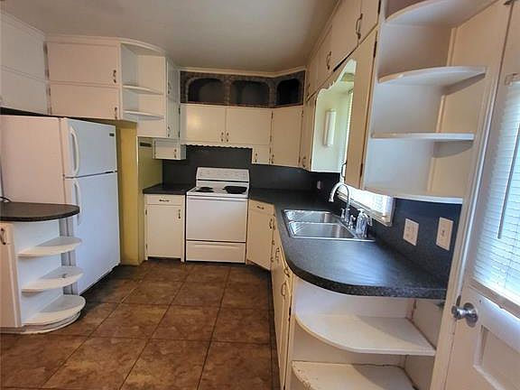 5th image of 1014 N Jefferson Pl