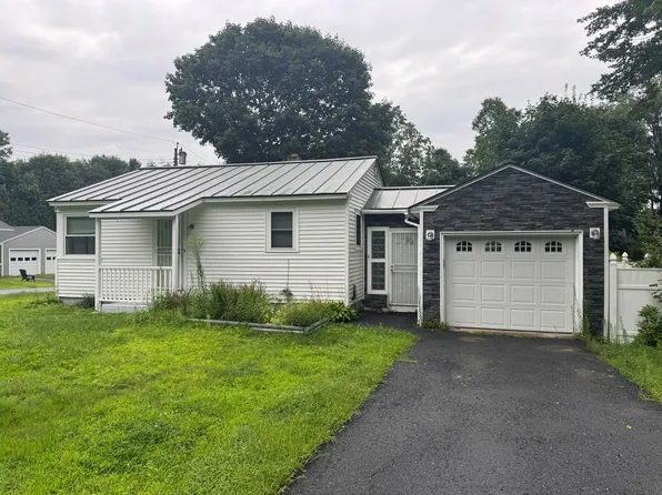 6 Logan Ln, Lebanon, NH 03766