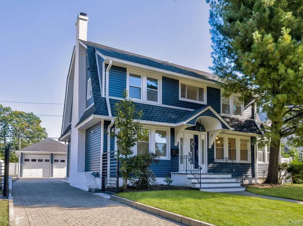 60 Long Drive, Hempstead, NY 11550
