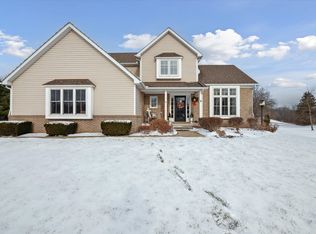 4433 High Vista Dr, Howell, MI 48843