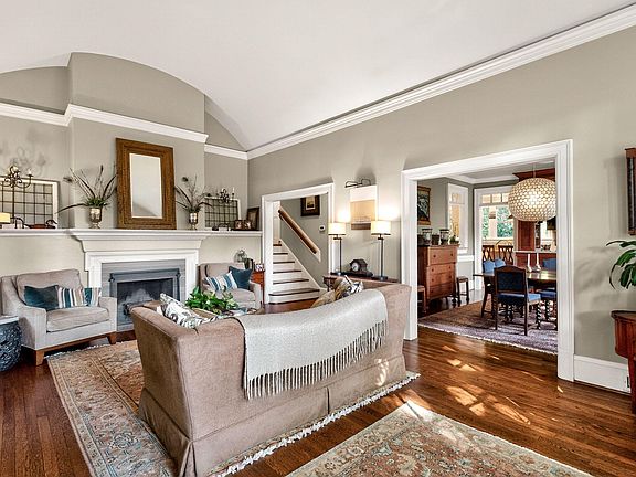5th image of 2411 Anderson Dr