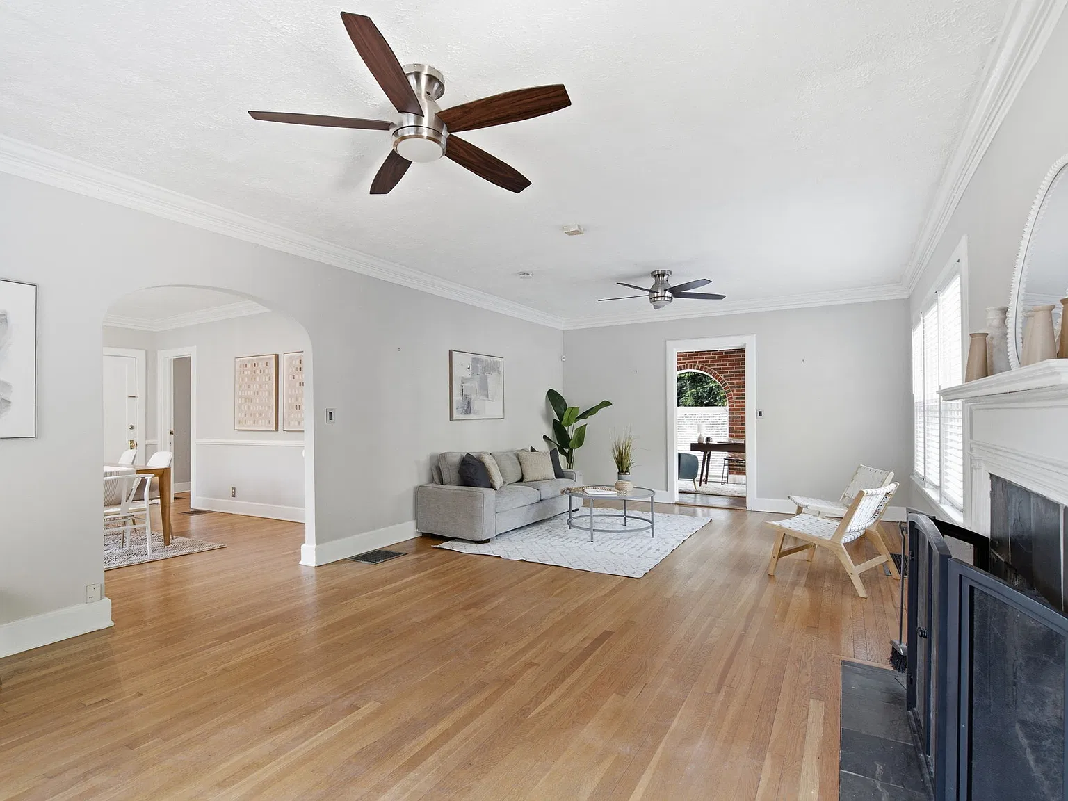 866 Moreland Ave SE — Photo 3
