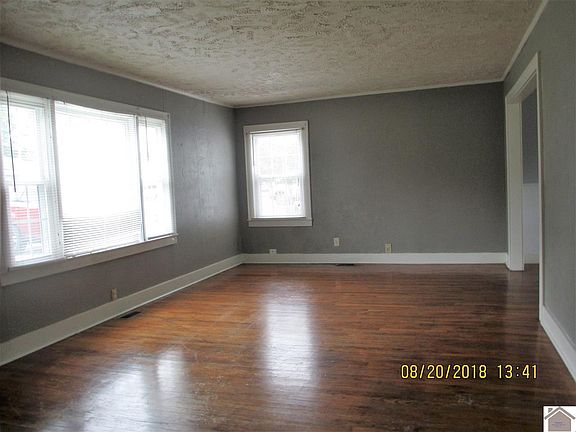 5th image of 403 Highland St