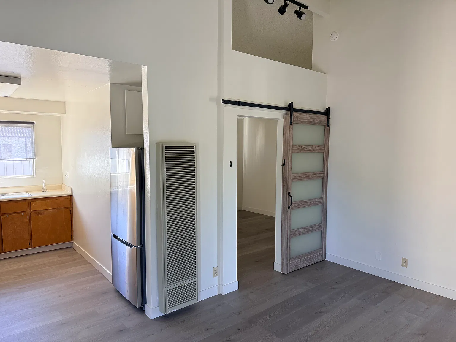 1 bed, 600 sqft, $2,200 — Photo 2