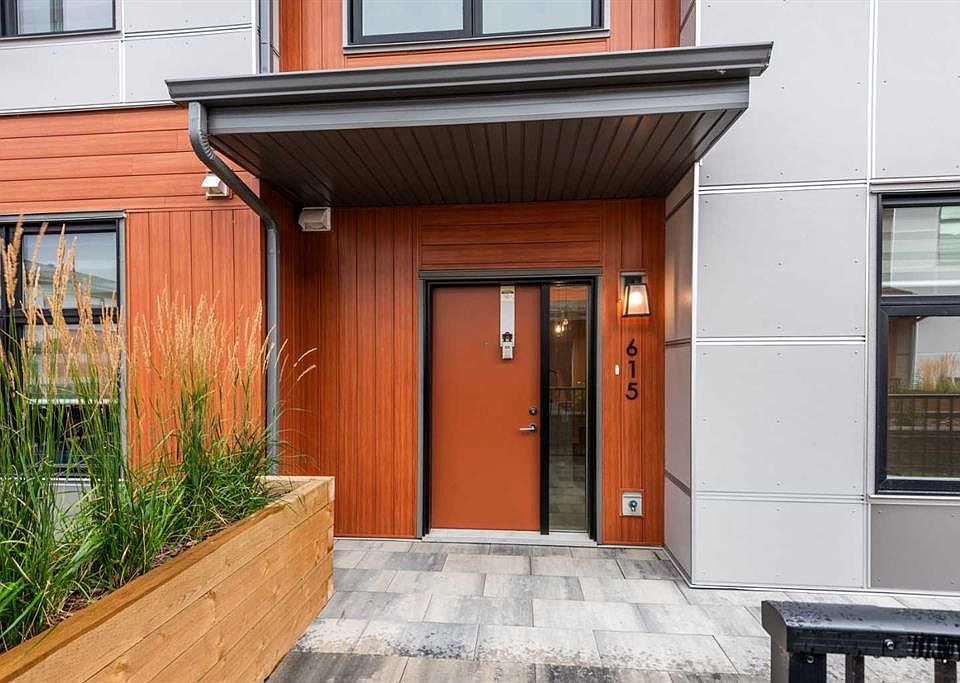 1st image of 400 N Belmont St SW #615