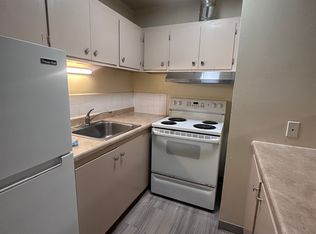 110 Russell Blvd #4, Davis, CA 95616