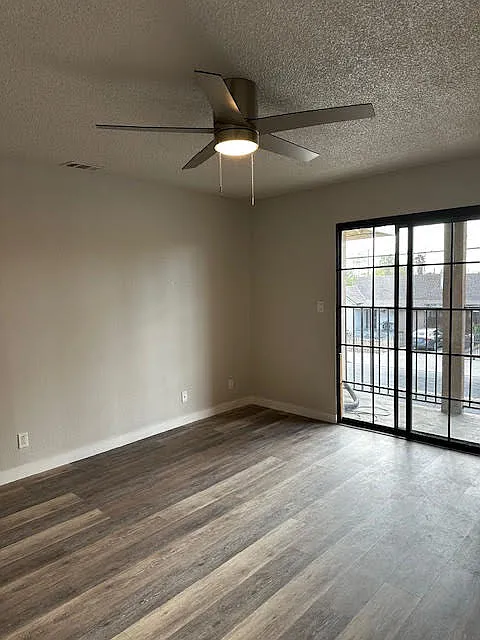 Building Photo - 509 E Central Ave #7