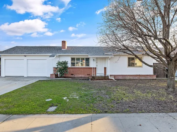 2715 W Laurel Avenue, Visalia, CA 93277