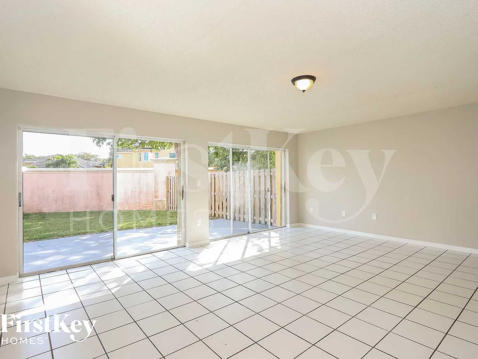 3 bed, 2.5 bath, 2238 sqft, $4,345 — Photo 4
