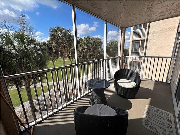 4th image of 250 Jacaranda Dr #4-1