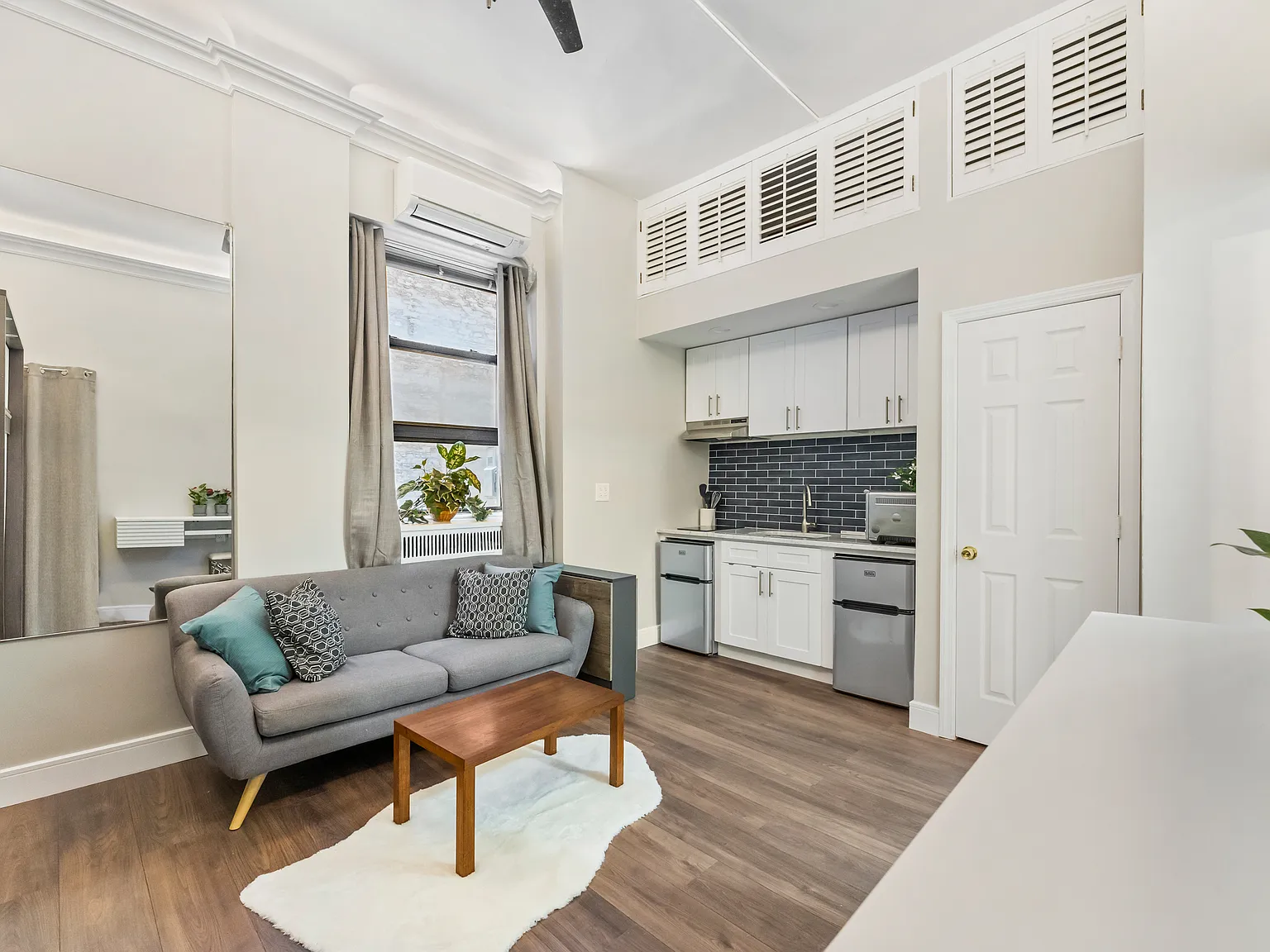 101 West 80th Street — Photo 1