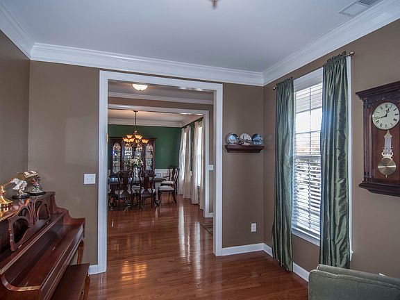 4th image of 1701 Jewelwood Ln