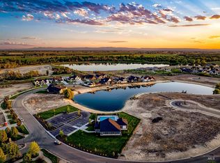 6371 Salmon Falls Ln, Star, ID 83669