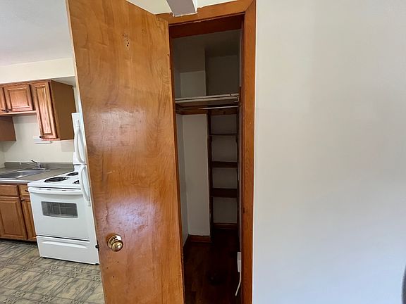 4th image of 130 Lacrosse St #E3