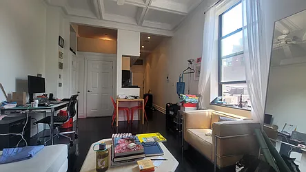 Rented by Julien Aractingi, LREB