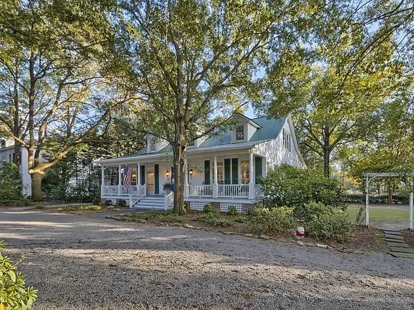 151 Chesnut St, Camden, SC 29020