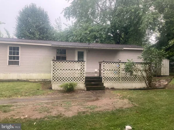 220 Foster St, Mifflintown, PA 17059