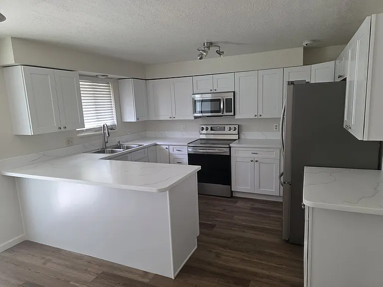 3690 Lewis St — Photo 4