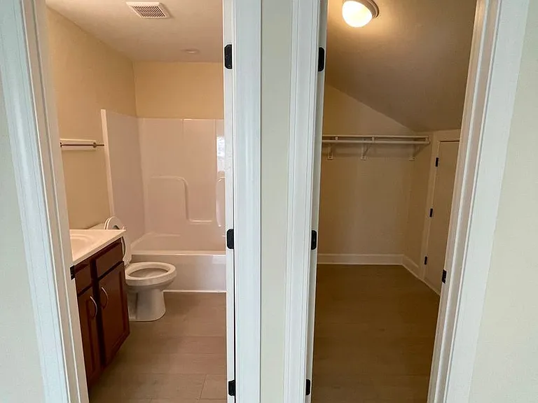 1570 Bluebird Ln — Photo 5