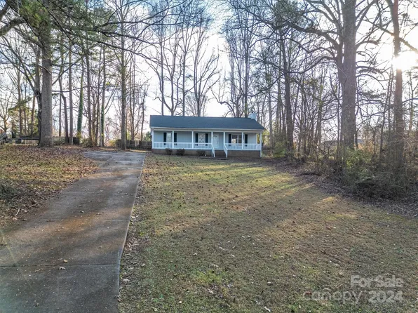 121 Pam Dr, Gastonia, NC 28056