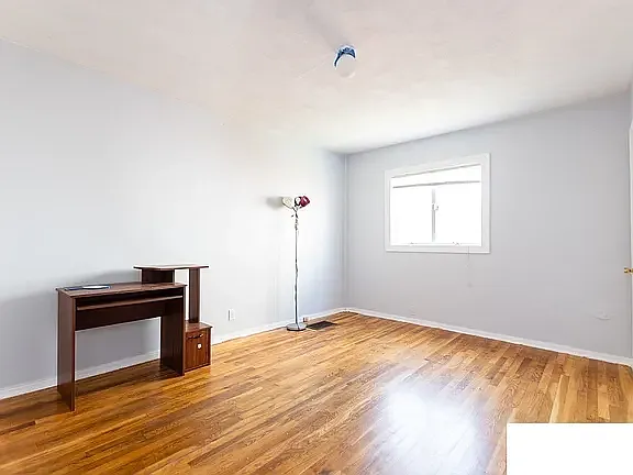 467-469 Salem St — Photo 5