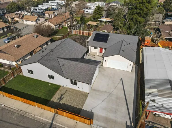 831 Vermont Ave, Turlock, CA 95380