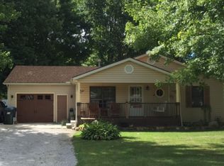 1041 Novak Rd, Grafton, OH 44044