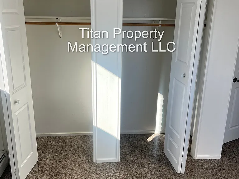 259 Percy Ave #7 — Photo 5