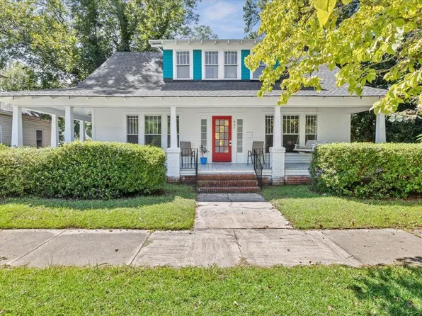 407 W Harnett St, Dunn, NC 28334