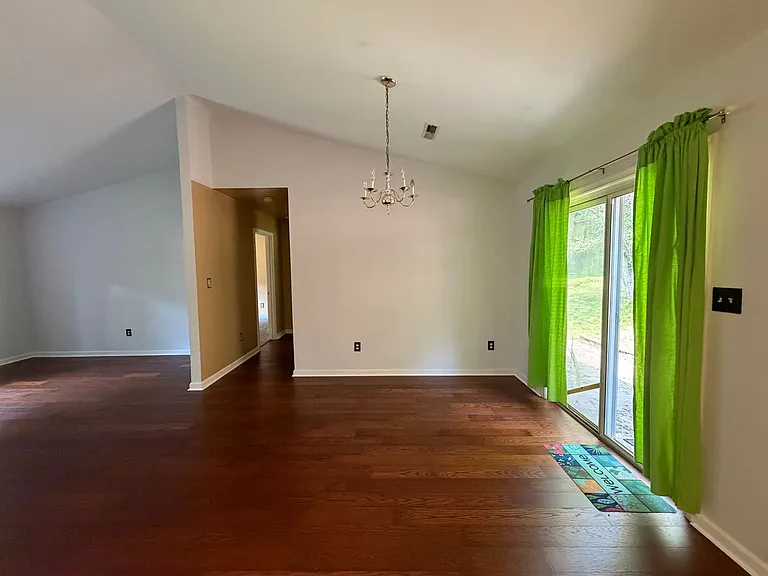 137 Snapdragon Rd — Photo 8