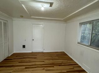 NE Ainsworth, Portland, OR 97218