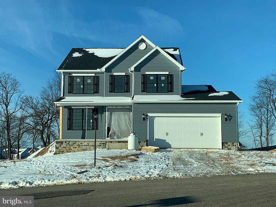 2nd image of 1451 Maple Ln #183