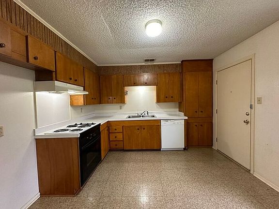 5th image of 12413 Cimmarron Dr