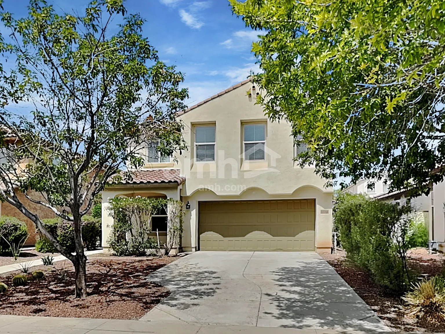4 bed, 2.5 bath, 2296 sqft, $2,420 — Photo 1