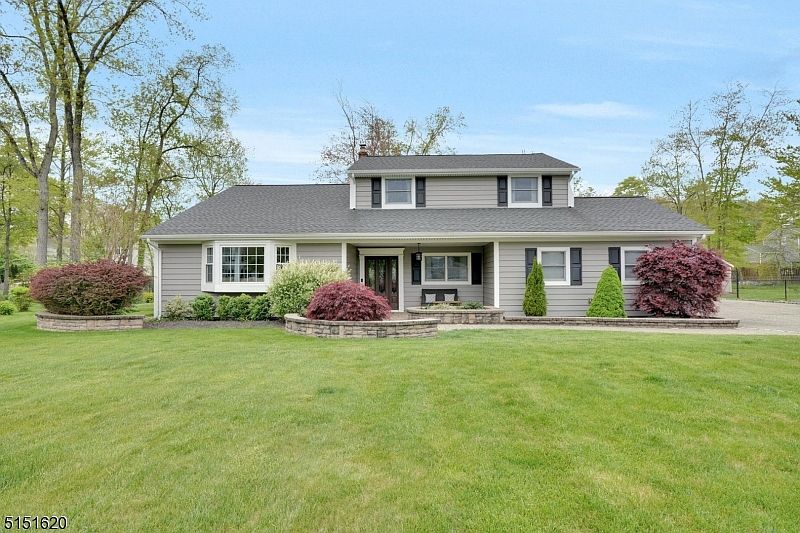 18 Old Farm Rd, Cedar Knolls, NJ 07927 Zillow