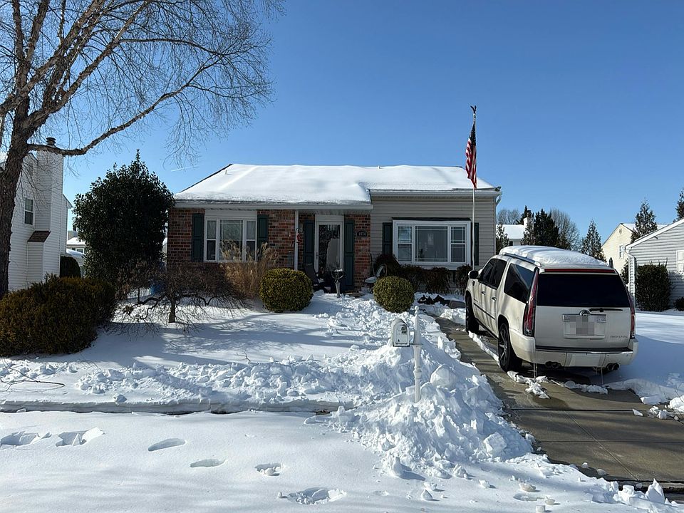 1st image of 4834 Vicky Rd