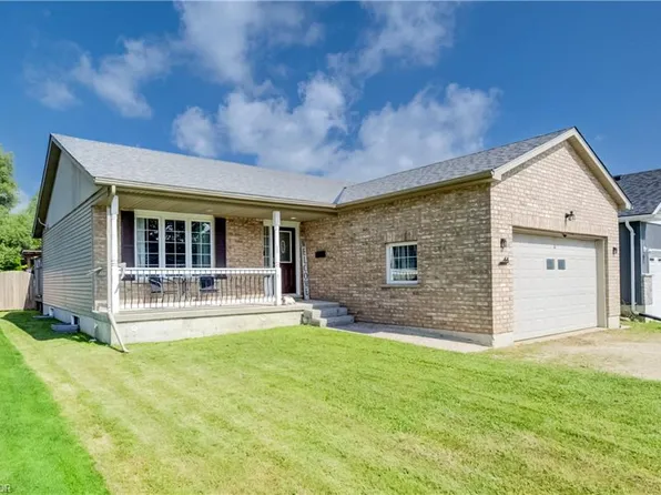 44 Geddes St W, Minto, ON N0G 1M0